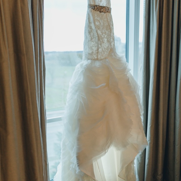 Lazaro wedding dress 3201 - Picture 2 of 6